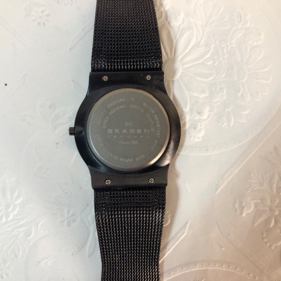 Men’s Brown Skagen 694xltmd titanium mesh  watch needs battery and band - Picture 11 of 16